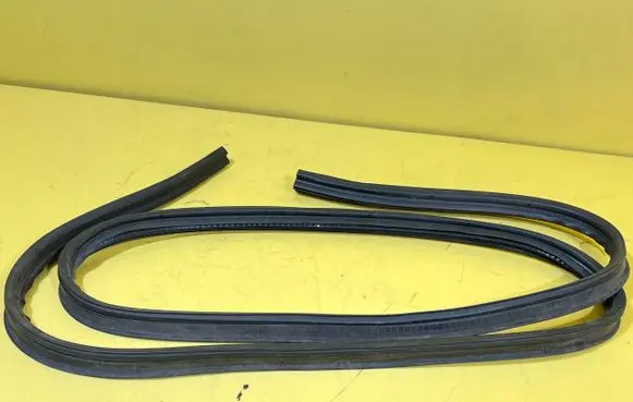 Opel Agila A Rubber seal loading door 