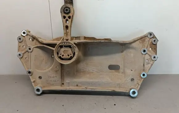 Volkswagen Touran II Front subframe 1K0199369F