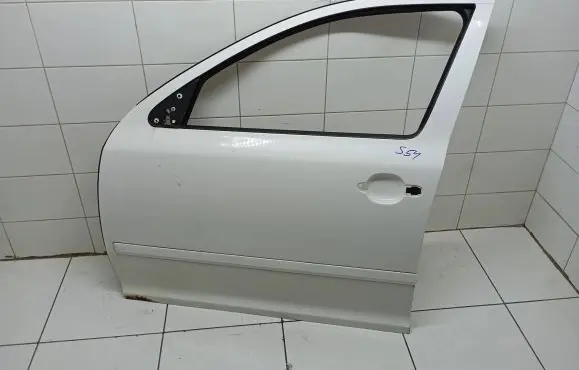 Skoda Octavia Mk2 (1Z) Front door