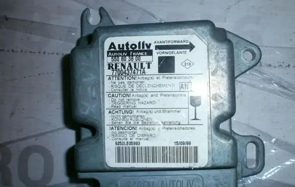 Renault Scenic I Airbag control unit/module 7700437471A 550803800