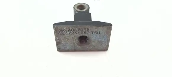 BMW 1 F20 F21 Rear door upper hinge 7246062