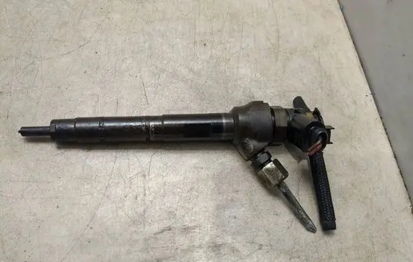 Skoda Octavia Mk3 (5E) Fuel injector 0445110477