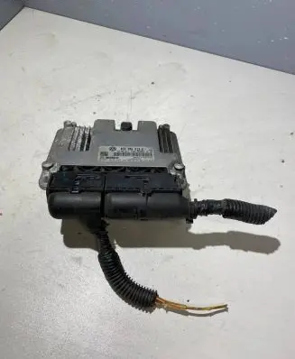 Seat Ibiza IV (6J,6P) Engine control unit/module 03G906013K 0281014883