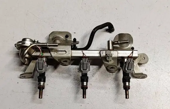 Renault Captur Fuel main line pipe 175201470RS5 175201470R 0280158366