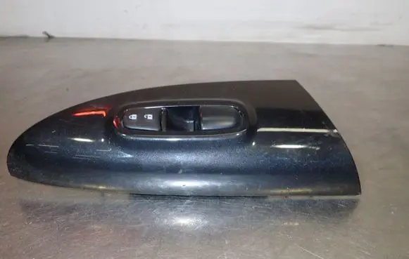 Nissan Juke I F15 Quarter vent window switch 25411-1KA5A
