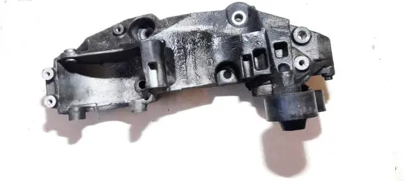 Nissan Qashqai+2 Engine mounting bracket 8200527320