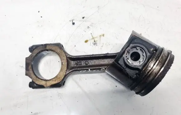 Opel Zafira B Piston with connecting rod 