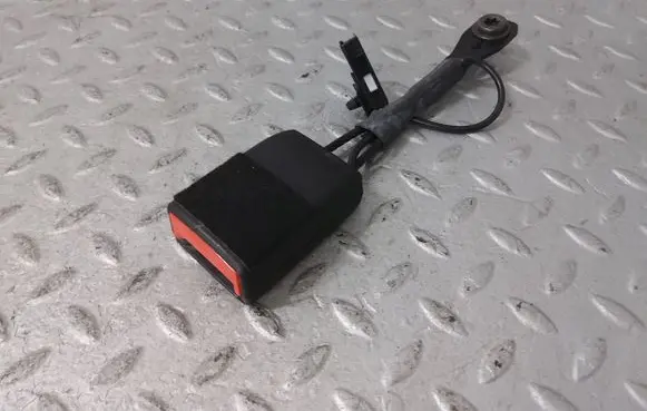 Opel Insignia A Front seatbelt buckle 13327470
