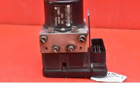 Toyota Yaris ABS Pump 44540-0D011