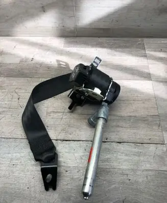 Volvo XC70 Rear seatbelt 6029339L3