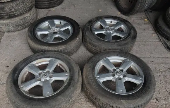 Toyota RAV 4 (XA30) R17 alloy rim 