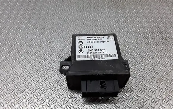 Volkswagen PASSAT B6 Light module LCM 5M0907357