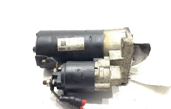 Opel Zafira B Starter motor 