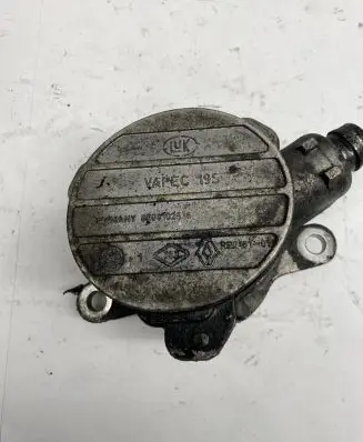 Renault Laguna II Vacuum pump 8200102535
