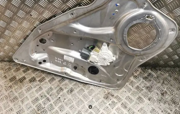 Mercedes-Benz C W204 Rear window lifting mechanism without motor A2047600834 2047600834