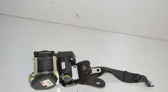 BMW 4 F36 Gran coupe Front seatbelt 7383321 72117383321 72117321681