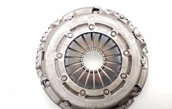 Volkswagen Golf VII Pressure plate 04L141025F