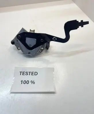 Volkswagen Touran I Seat adjustment assembly 8313993J