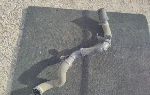 Renault Trafic III (X82) Intercooler hose/pipe 215019194R
