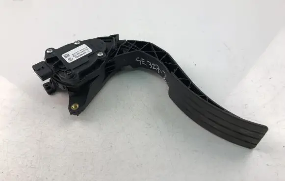 Renault Captur Accelerator throttle pedal bracket 180029347R