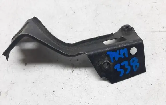 Volkswagen PASSAT B5.5 Fender mounting bracket 3B0821237