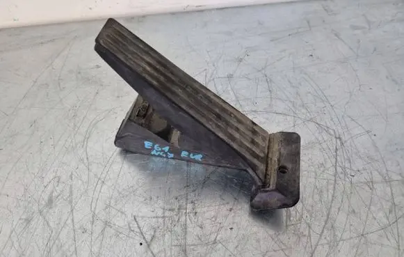 BMW 5 E60 E61 Accelerator throttle pedal 6789998