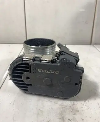 Volvo V70 Throttle valve 8692720