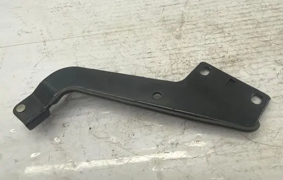 Volkswagen PASSAT B8 Sliding door upper roller guide/hinge 7N0843435B