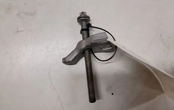 BMW X6 E71 Fuel Injector clamp holder