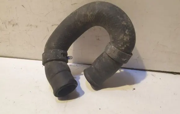 Nissan X-Trail T30 Engine coolant pipe/hose