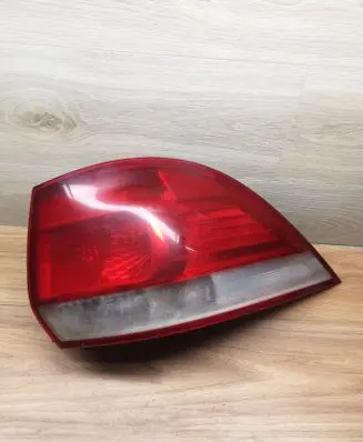 Volkswagen Golf V Rear/tail lights