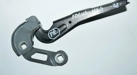 Engine bonnet/hood hinges