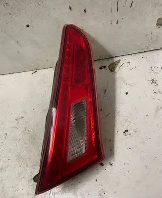 Alfa Romeo Giulietta Tailgate rear/tail lights 50513401 0DM2767 02042599900010