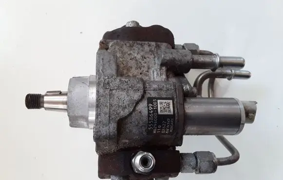 Opel Mokka Fuel injection high pressure pump 55586499