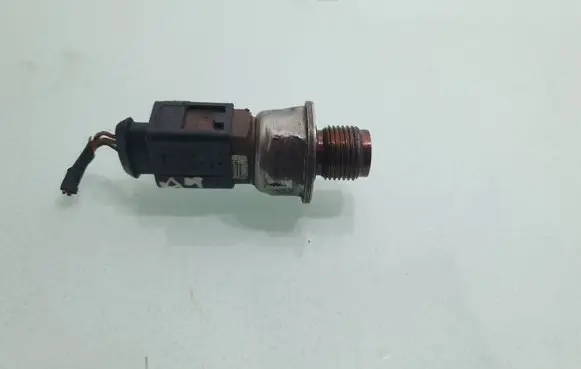 Audi A4 Allroad B8 Fuel pressure sensor 03L906054