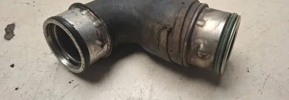 Intercooler hose/pipe