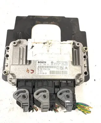 Citroen C4 I Engine control unit/module 9657489480 9652552380 0261208491