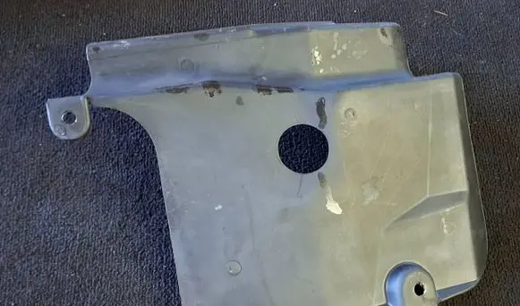 BMW 5 E39 Other engine bay part 61138366690