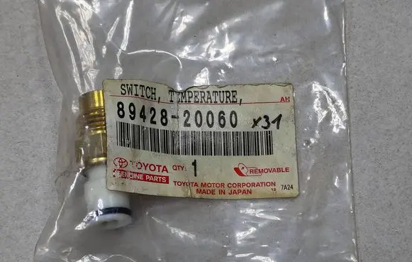 Toyota Camry Coolant heater control valve 8942820060