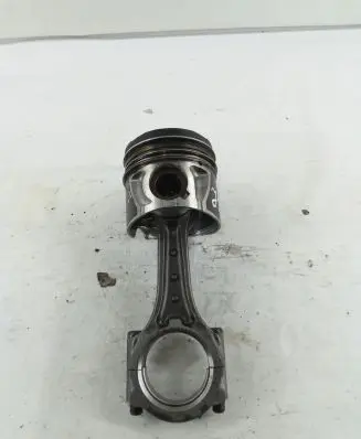 Chevrolet Cruze Piston with connecting rod