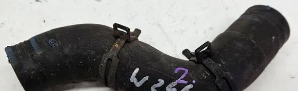 Mercedes-Benz B W246 W242 Engine coolant pipe/hose 6512031782 65120317824CAR