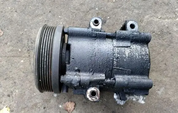 Ford Transit Air conditioning (A/C) compressor (pump) XS7H19D629AB