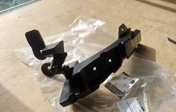 Jaguar F-Pace Rear bumper mounting bracket T4A39001 HK8317A882AE