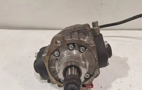 Opel Mokka Fuel injection high pressure pump 55586499