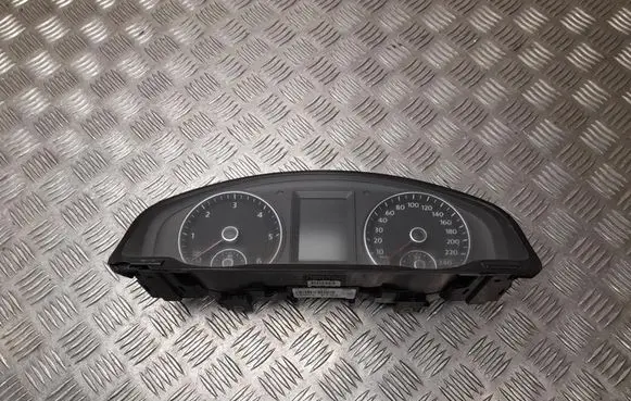 Volkswagen Transporter - Caravelle T5 Speedometer (instrument cluster) 7E0920870J