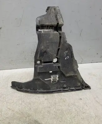 Volvo V70 Front bumper mounting bracket