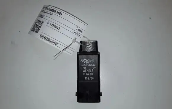 Volvo C30 Glow plug pre-heat relay 51252003