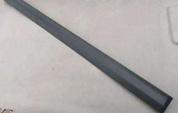 Volkswagen PASSAT B4 Front door trim (molding) 3A0853516