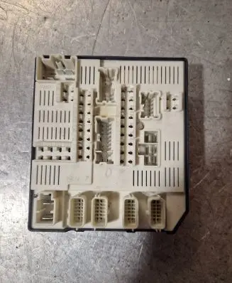 Renault Megane III Fuse box set 284B61871R BD95L1 9637388563
