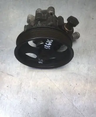 Opel Insignia A Power steering pump 55563329
